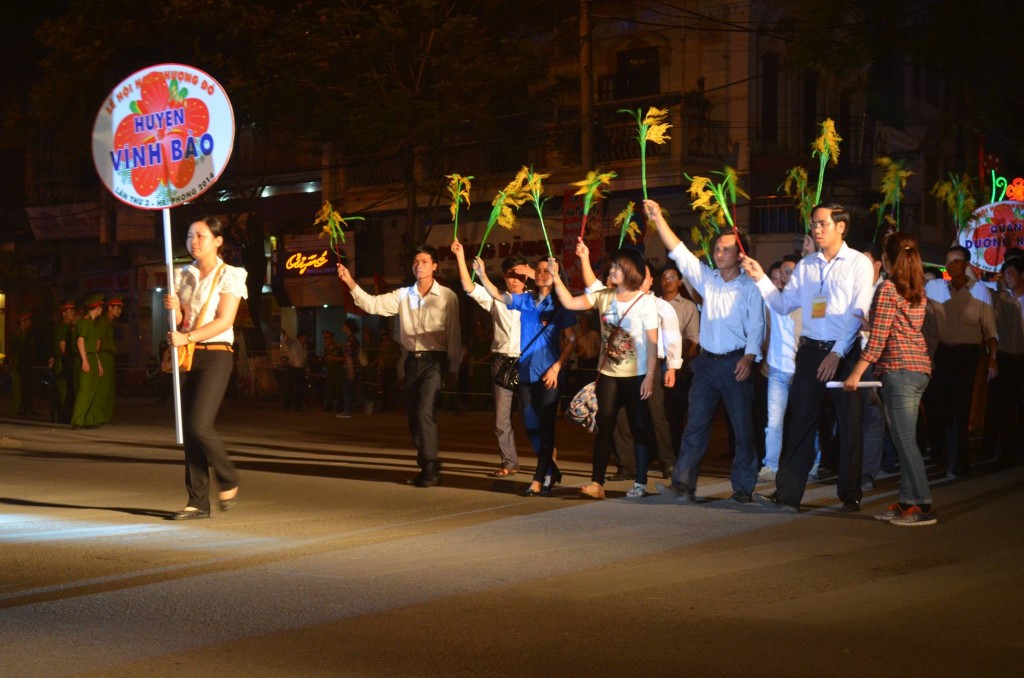Huyện Vĩnh Bảo diễu hành tại Lễ hội
